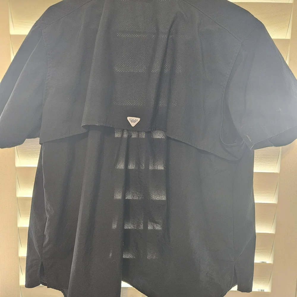 Columbia women's black blouse. - Picture 4 of 5